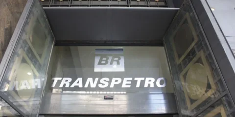 Transpetro abre concurso público com salário inicial de até R$ 15 mil