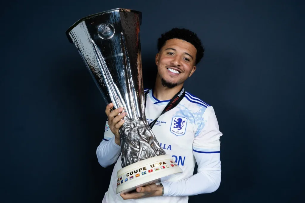 Sem clube, Jadon Sancho treina em equipe da 10ª divisão inglesa