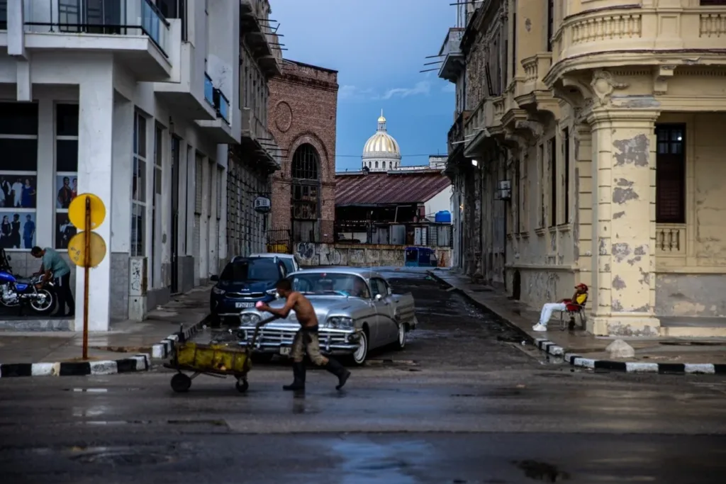 Sem petróleo, Cuba recorre a energia solar com apoio da China