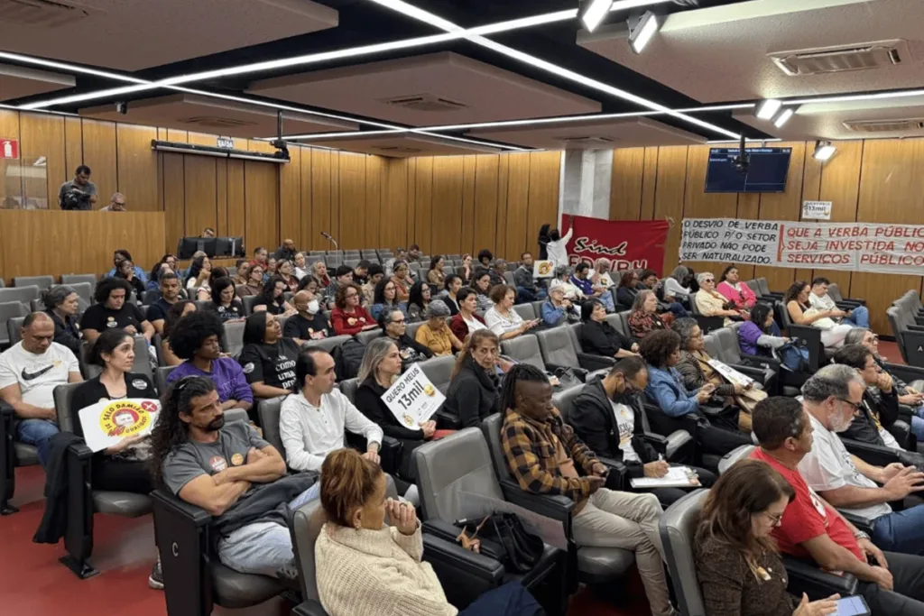 Sindicato diz que PBH demitiu 250 acompanhantes de crianças