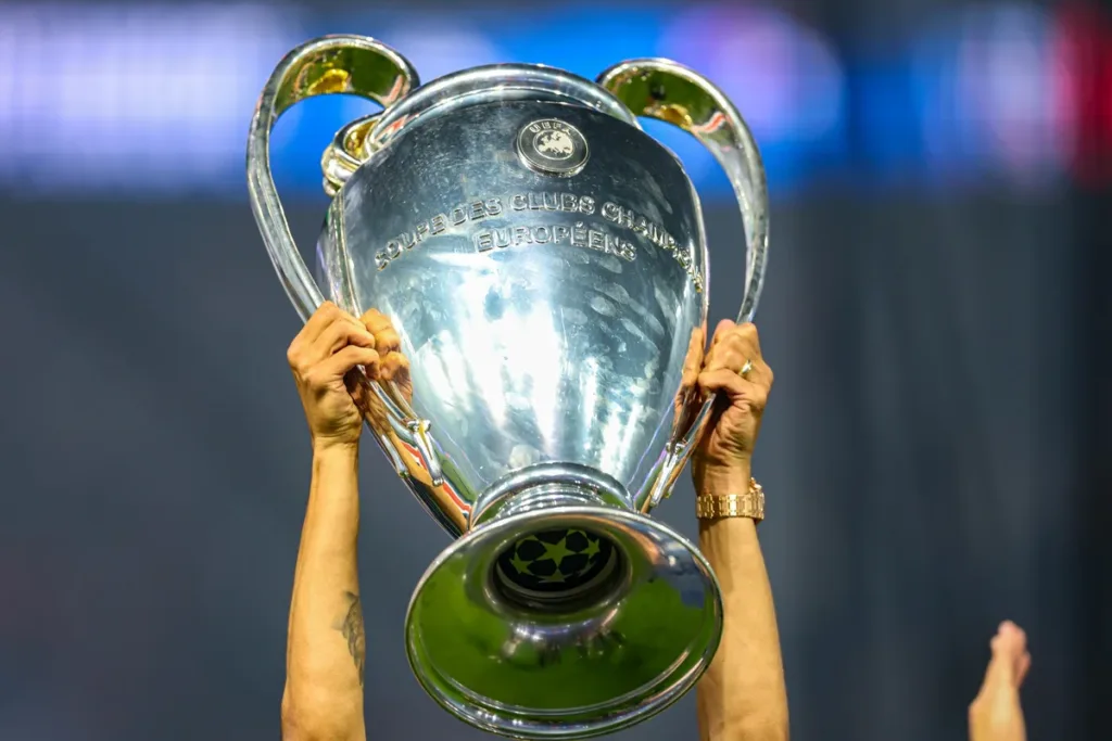 “Sorteio absurdo”: torcedores reagem à definição dos duelos da Champions