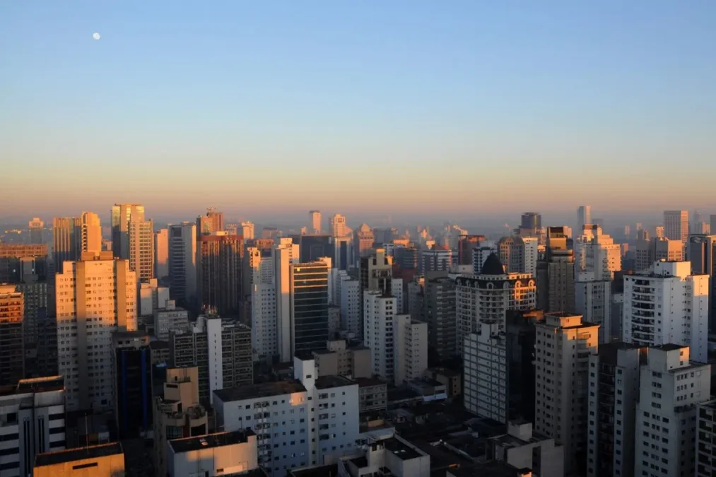 SP pode ter calor de mais de 36°C e pancadas de chuva neste domingo (30/8)