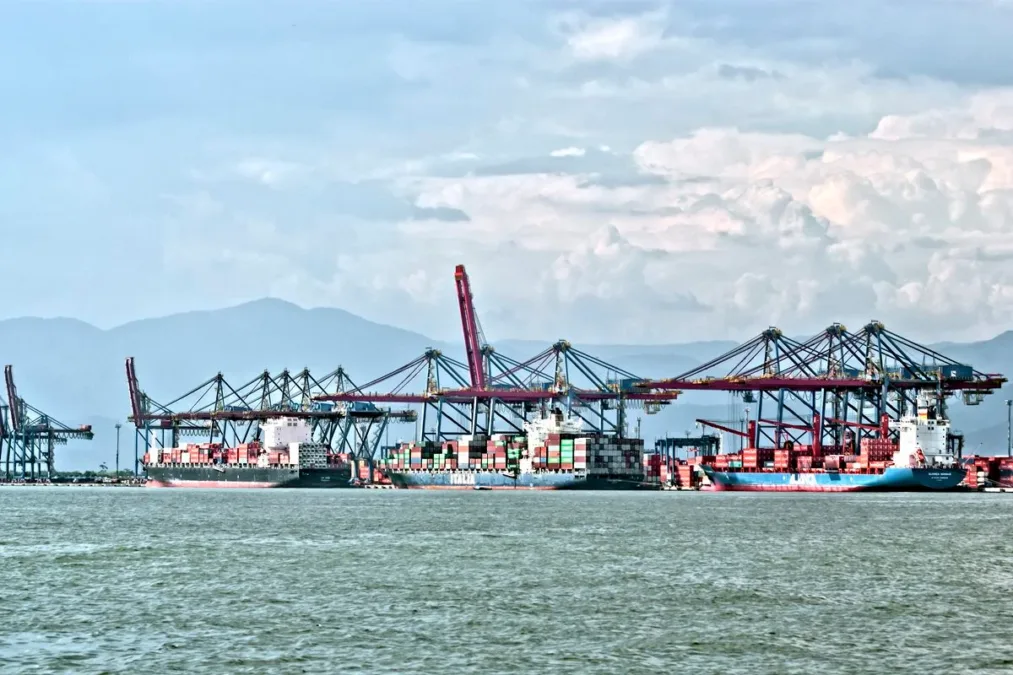 Tarifaço: exportações do Brasil aos Estados Unidos caem 12,2% no ano