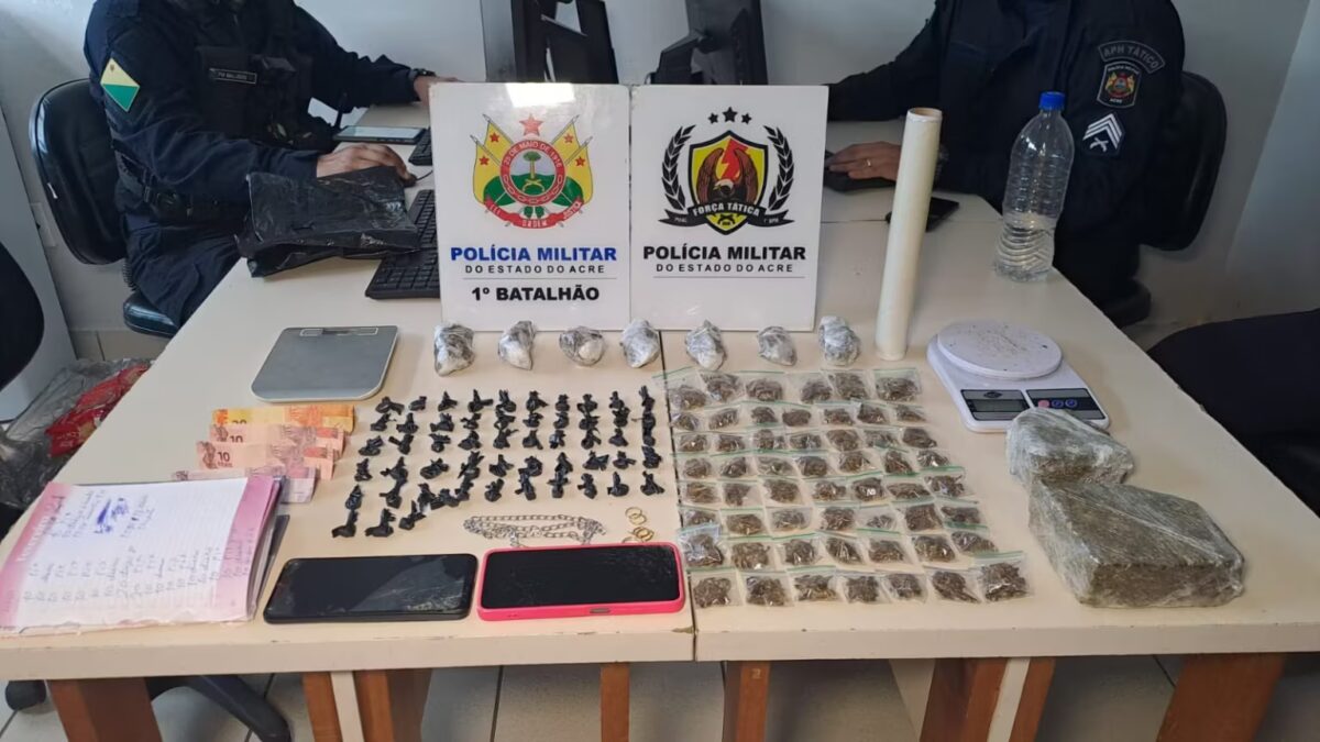 Força Tática prende três suspeitos e apreende skank e cocaína em Rio Branco
