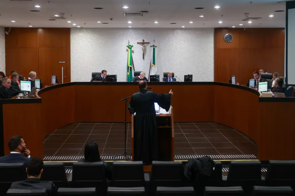 TRE-DF nega pedido do PT e autoriza candidatura de Gustavo Rocha a vice