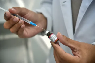 Multivacinacao comeca no AC com meta de imunizar criancas e adolescentes postos de saude.