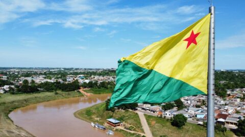 Alerta do Inmet prevê chuvas intensas e ventos de ate 60 km por hora no Acre.
