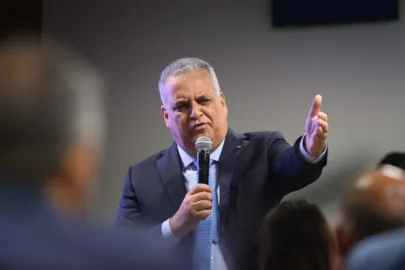 Vice de Flávio torce para que STF agilize investigação sobre estupro