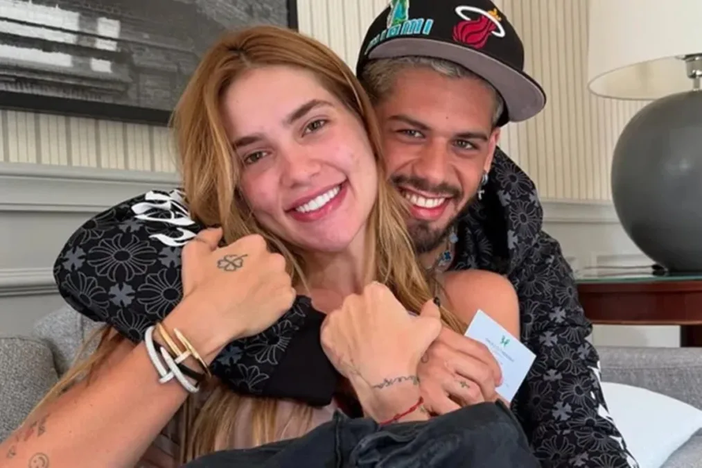 Virginia após Zé Felipe encontrar gel íntimo: "Boca de sacola"