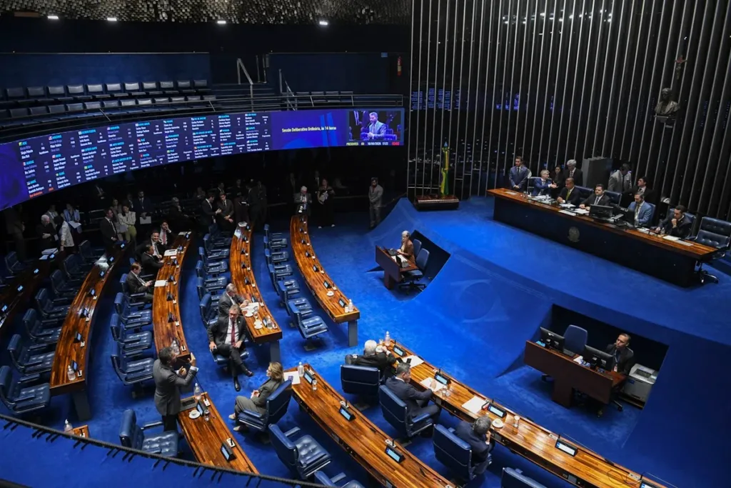 Visado nas eleições, Senado tem queda de 18% em candidaturas em 8 anos