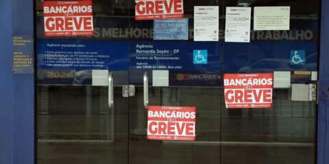 Bancários rejeitam proposta da Caixa e mantêm greve nacional