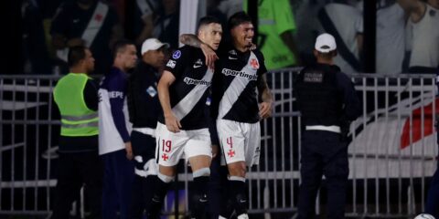 Vasco mantém possibilidade de final brasileira na Copa Sul-Americana