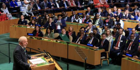 "O Brasil não cabe no quintal de ninguém”, diz Lula em discurso na ONU