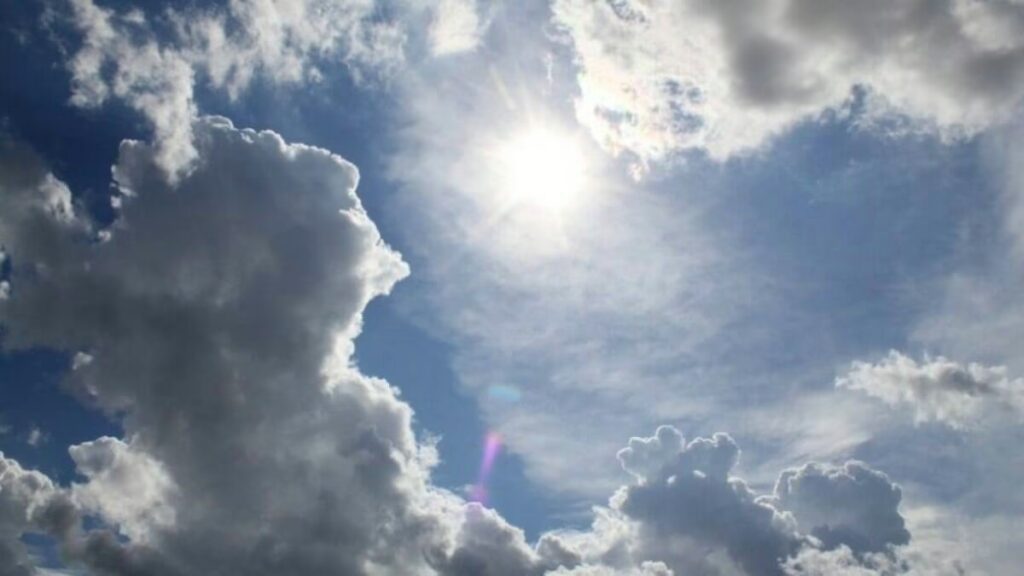 Previsão do tempo no Acre: terça-feira (22) será quente, ventilada e com chance de chuva