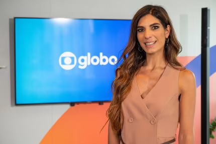 Andréia Sadi relembra início da carreira: “Caí de paraquedas na política”