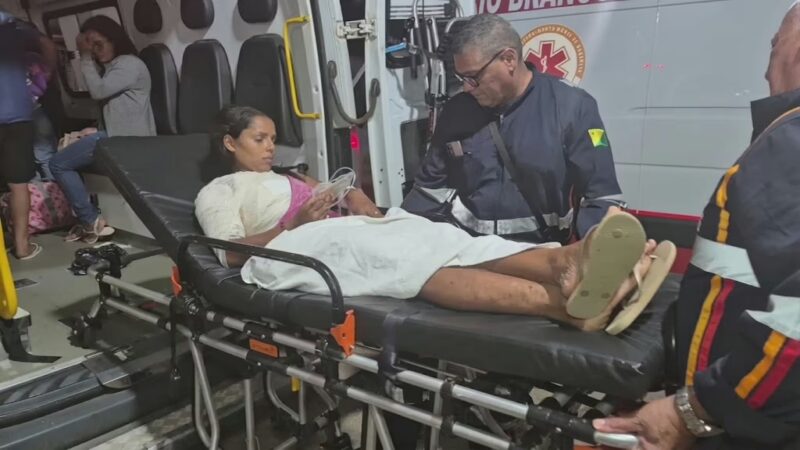 Transferência de paciente para unidade de emergência após acidente em Sena Madureira.