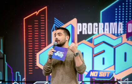 João Silva celebra melhor audiência da história de seu programa no SBT: “Caminho certo”