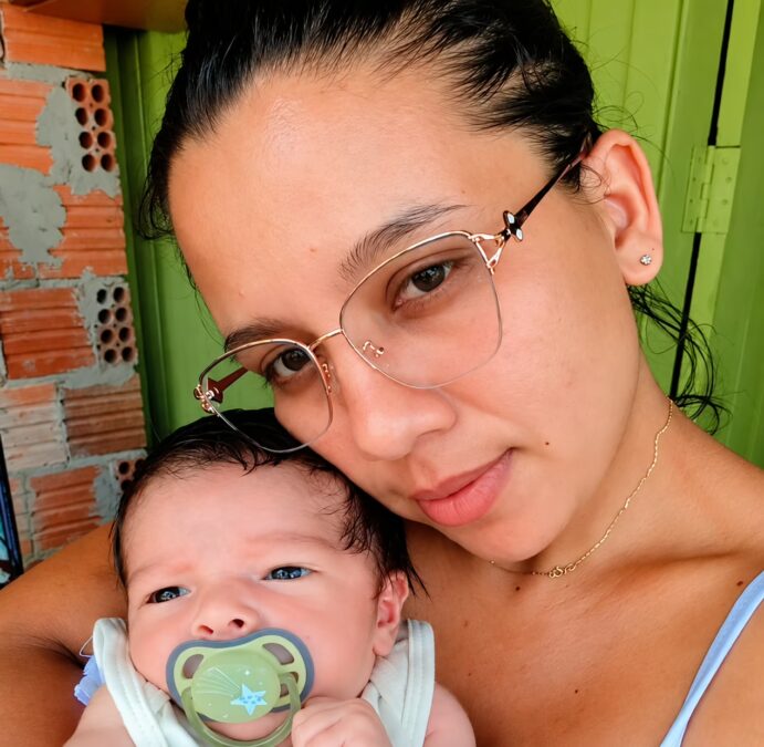 Um mês sem Maria Raissa: mãe cobra respostas sobre morte da jovem após parto em Sena Madureira