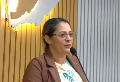 Vereadora Ivoneide Bernardino critica diferença entre premiações masculina e feminina da Copa da Floresta em Sena Madureira.