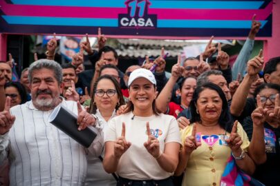 Mailza participa de inauguração de Casa 11 no bairro Bahia, em Rio Branco.