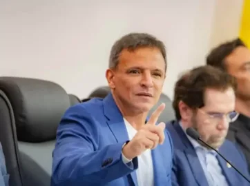 Senador Márcio Bittar, candidato à reeleição, em meio ao debate sobre regras de propaganda eleitoral nas eleições de 2026.