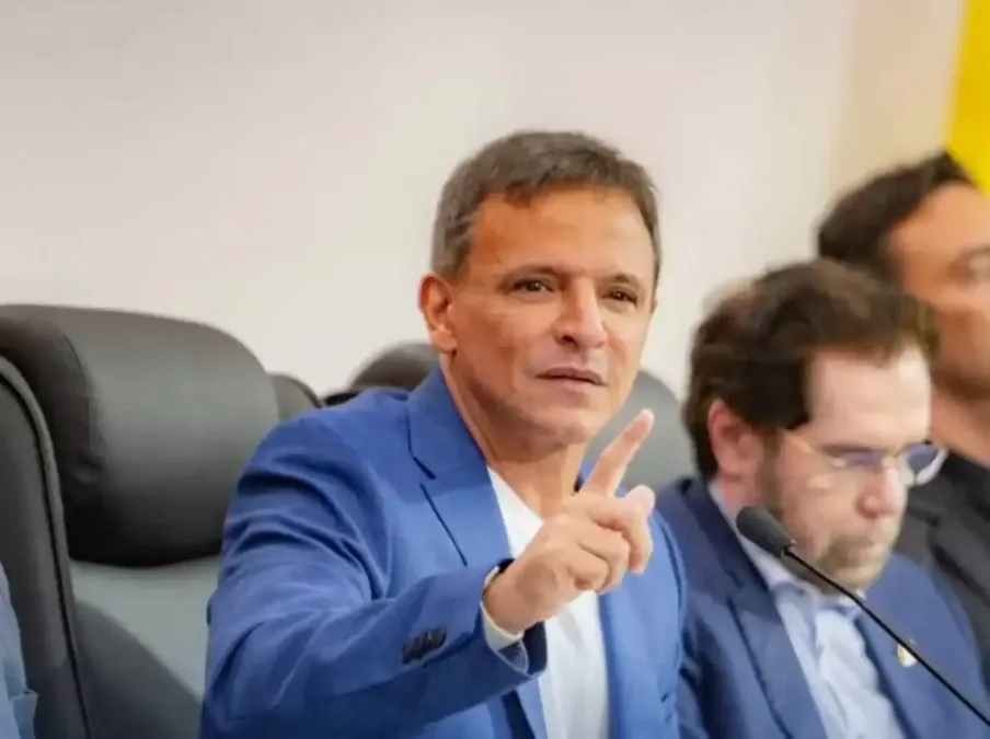 Bittar de “Bolsonaro” na sabatina? Site aponta risco de transformar entrevista em vitrine eleitoral