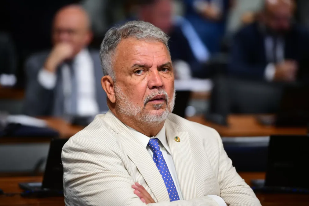 Petecão recebe R$ 2,8 milhões do Fundão enquanto candidatos do PSD no Acre seguem sem repasse