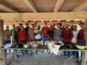 Vereador Real visita comunidade do Ramal do 25 em Sena Madureira