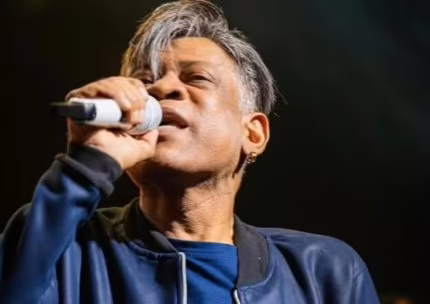 Ex-vocalista da Calcinha Preta morre aos 55 anos enquanto aguardava transplante