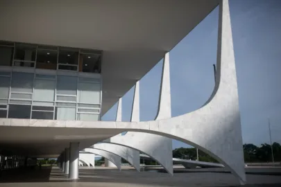 A visita do "homem da mala" de Vorcaro ao Palácio do Planalto