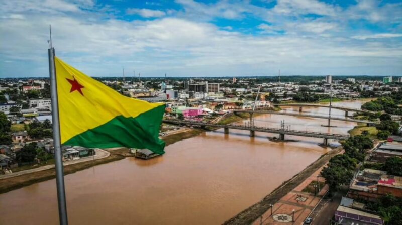 Atividade econômica em Rio Branco, no Acre, estado que teve crescimento da receita e do setor de serviços.