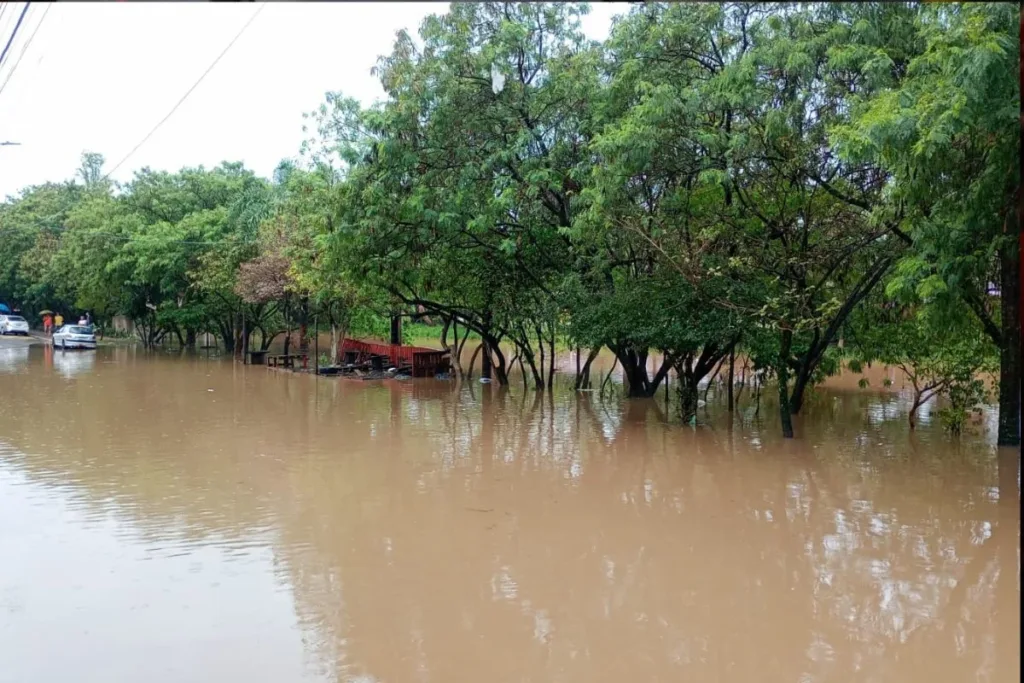 Alagamento no Jardim Pantanal relembra momento de crise na gestão Tarcísio
