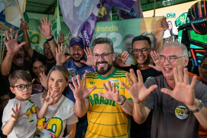 Alan Rick participa de encontro com jovens durante campanha ao Governo do Acre.