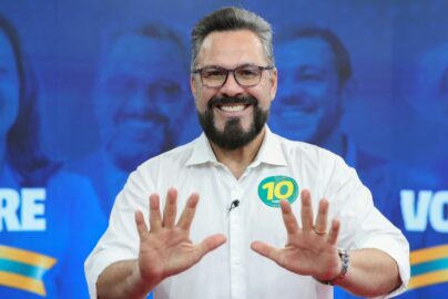 Alan Rick durante considerações finais no debate dos candidatos ao Governo do Acre