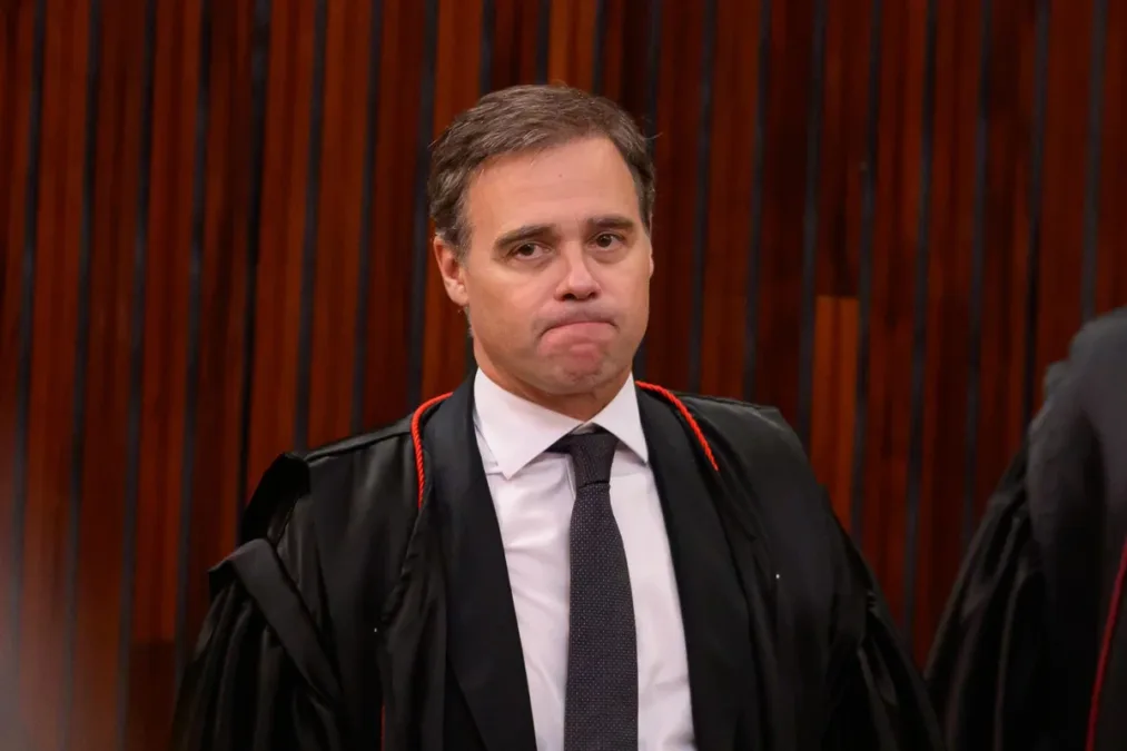 Aliados de Lula veem cortina de fumaça em vazamento de Moraes e Vorcaro