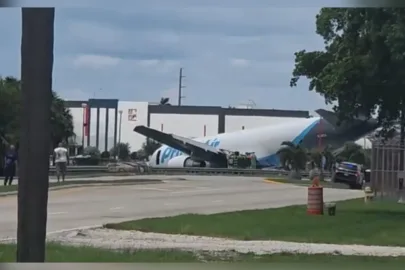 Ao menos 5 pessoas morrem após avião da Amazon sair da pista em Miami