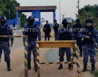 Forças Armadas da Bolívia reforçam segurança em Cobija, na fronteira com o Acre.