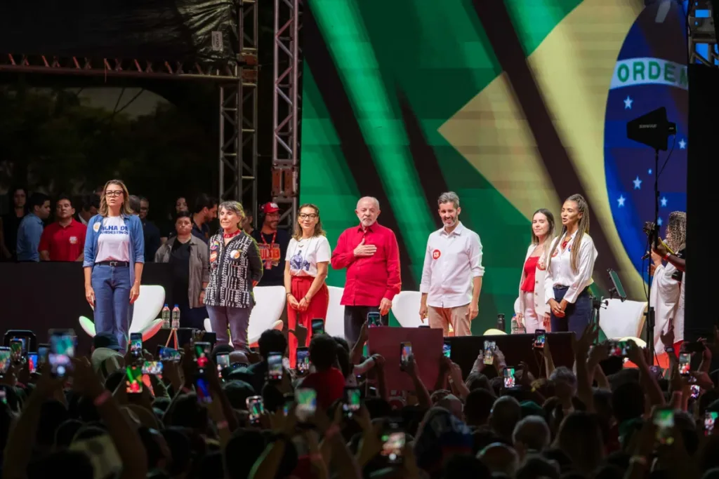 "Bolsonara de Ceilândia", diz Janja ao criticar candidatura de Michelle