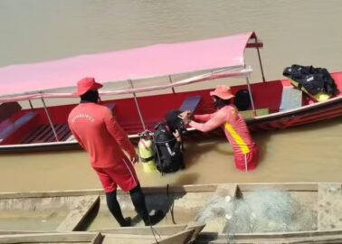 Bombeiros do Acre fazem buscas por menino de 2 anos desaparecido no Amazonas.