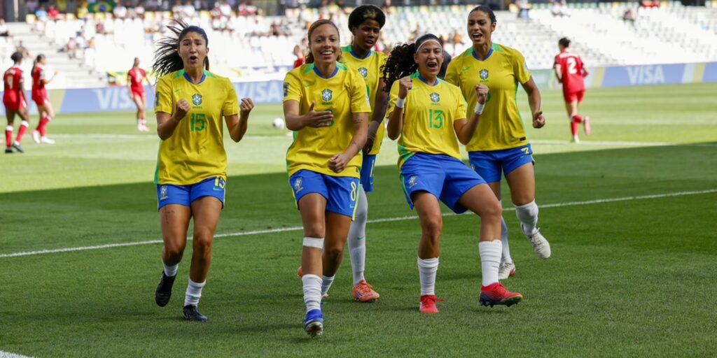 Seleção feminina derrota Canadá e avança às oitavas do Mundial Sub-20