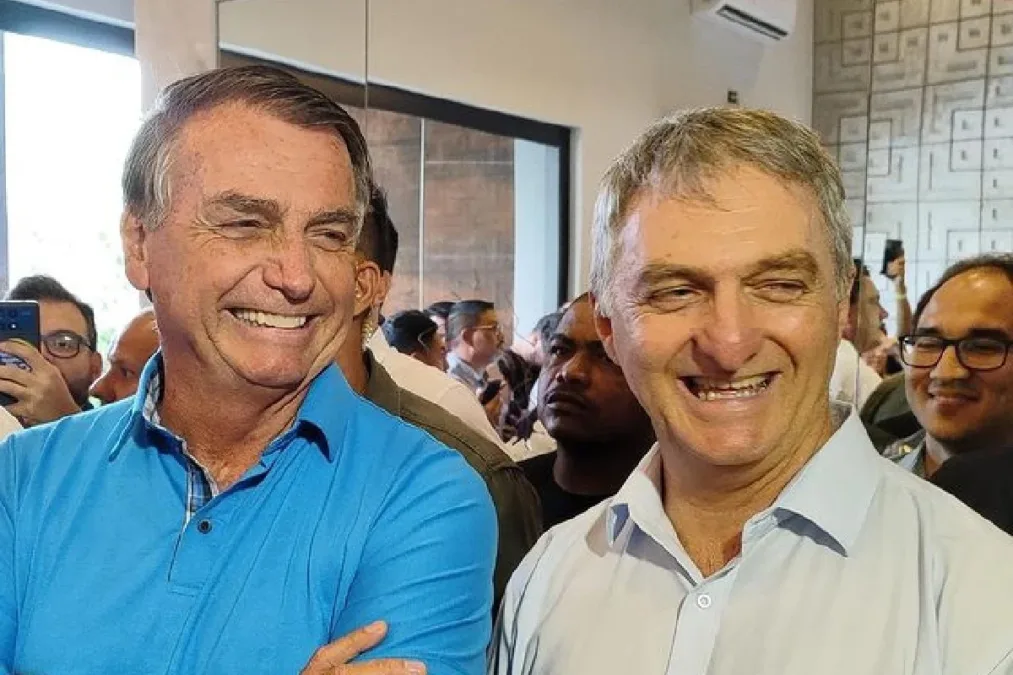 Candidato pelo PL, irmão de Bolsonaro visita ex-presidente nesta 4ª feira