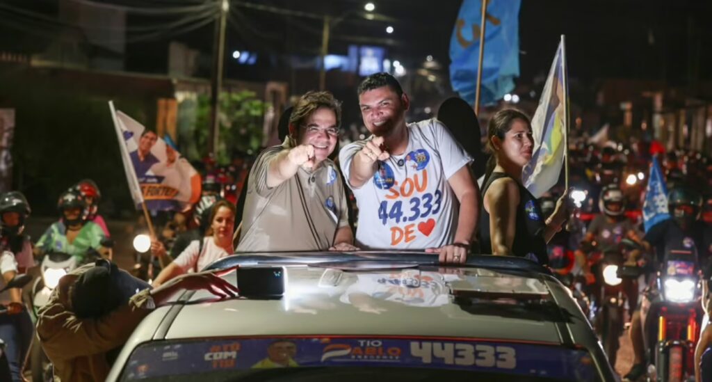 Tio Pablo e Fábio Rueda realizam carreata em Sena Madureira.