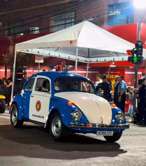 Carros clássicos e motocicletas encerram desfile de 7 de Setembro em Rio Branco