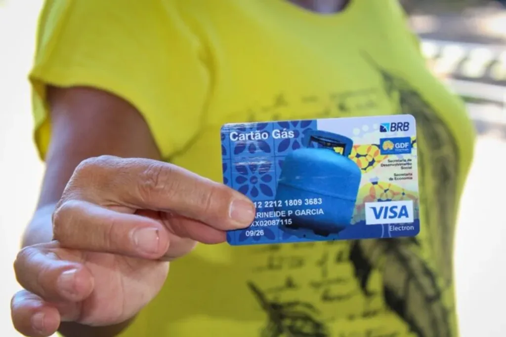 Cartão Gás: cidadãos com cartões vencidos já podem retirar segunda via