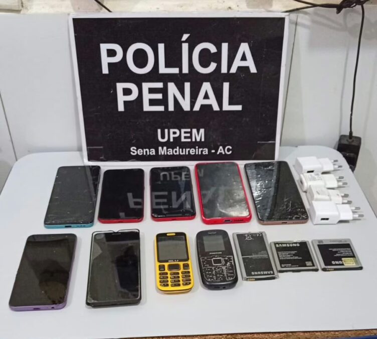 Polícia Penal apreende celulares arremessados para dentro do presídio de Sena Madureira