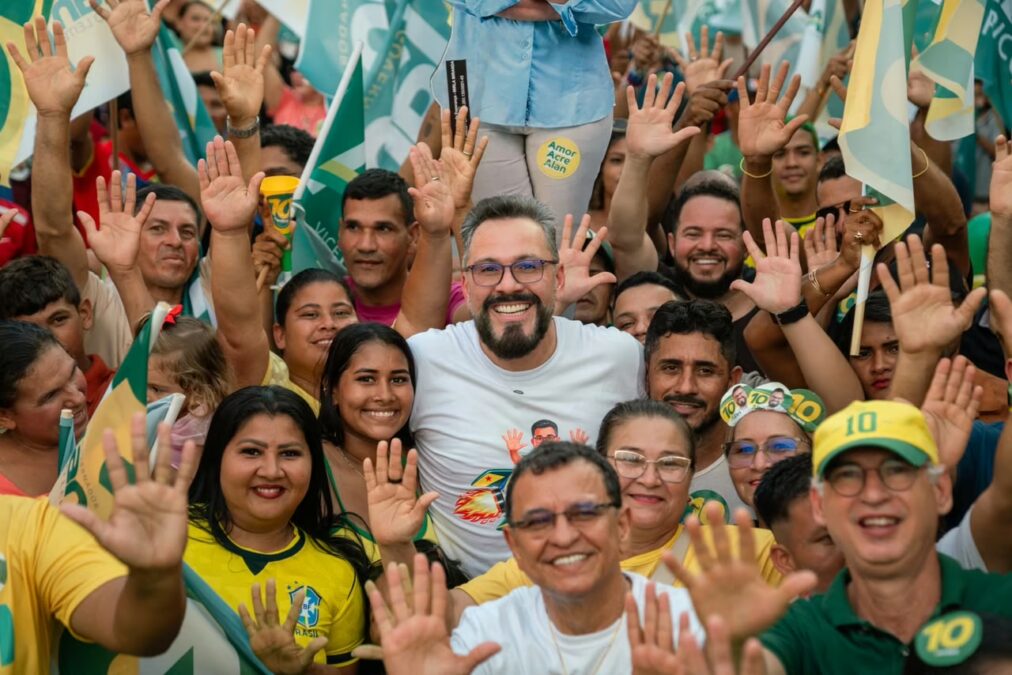 Alan Rick apresenta propostas para Manoel Urbano durante agenda de campanha