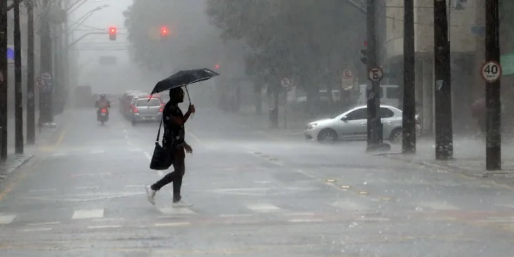 Acre terá tempestade, granizo e queda de temperatura neste domingo