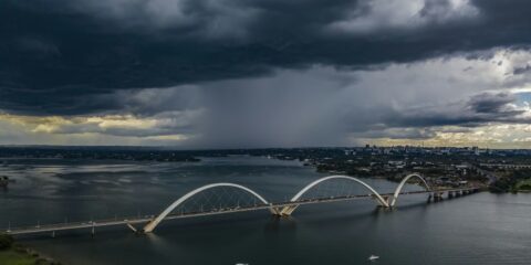 Defesa Civil emite alerta de tempestade e rajadas de vento no DF