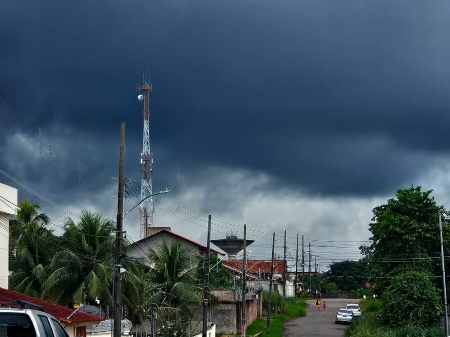 Inmet alerta para chuvas intensas em nove municípios do Acre nesta sexta-feira