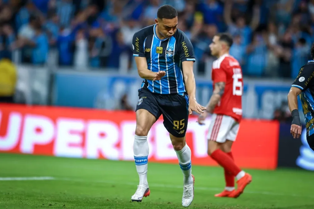Copa do Brasil: Gre-Nal termina com provocação e briga no túnel de acesso